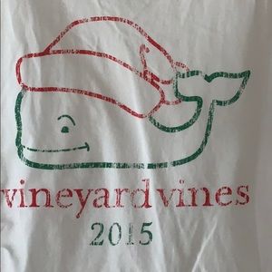 Vineyard Vines Christmas tshirt